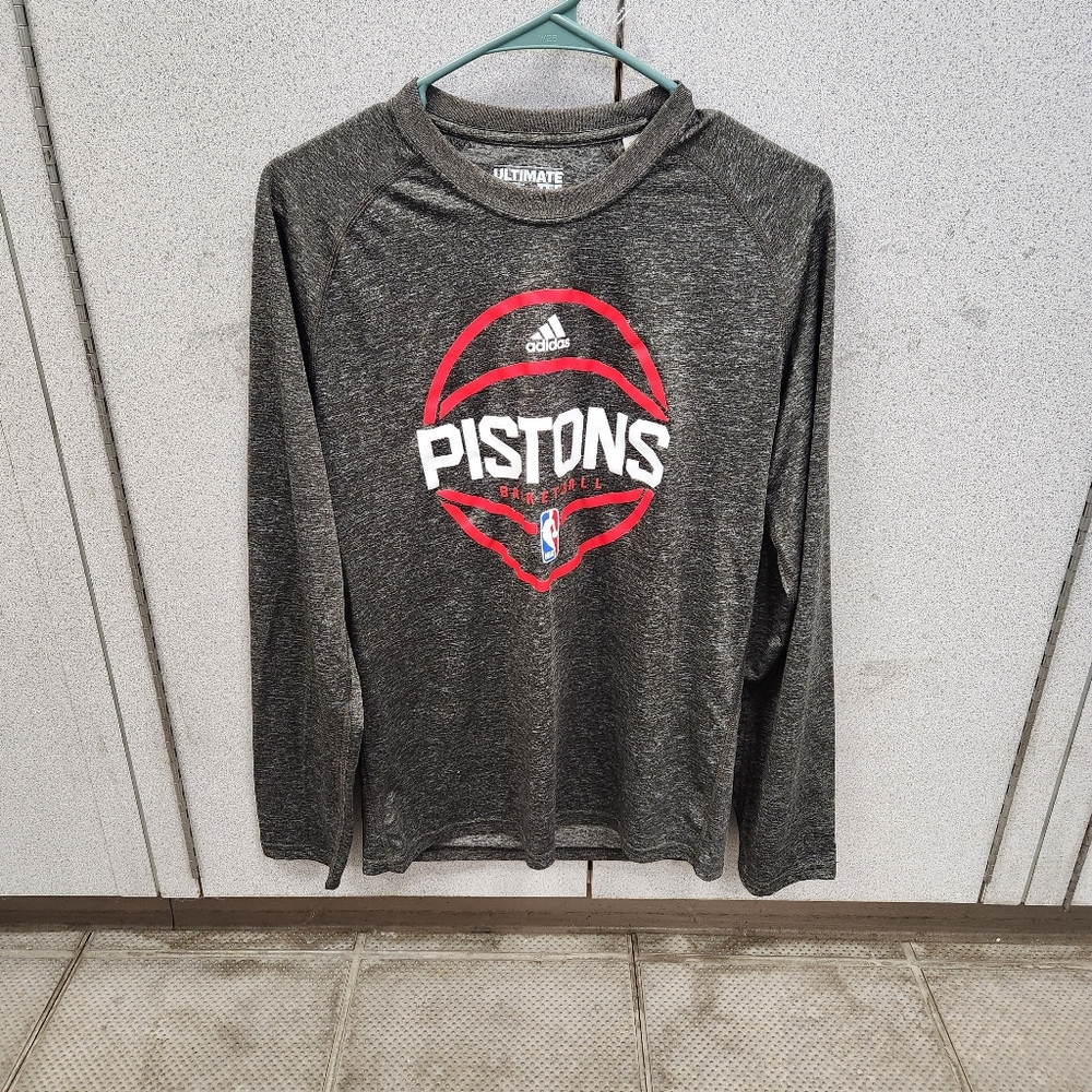 Nba Detroit Pistons Long Sleeve Adidas Graphic Shirt Size Medium